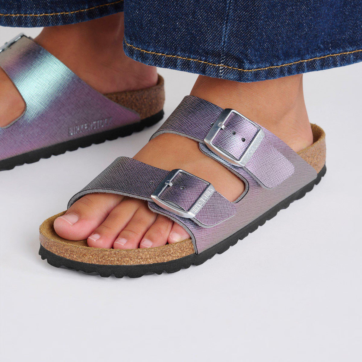 Arizona Birko-Flor Embossed Saffiano Iridescent Viola