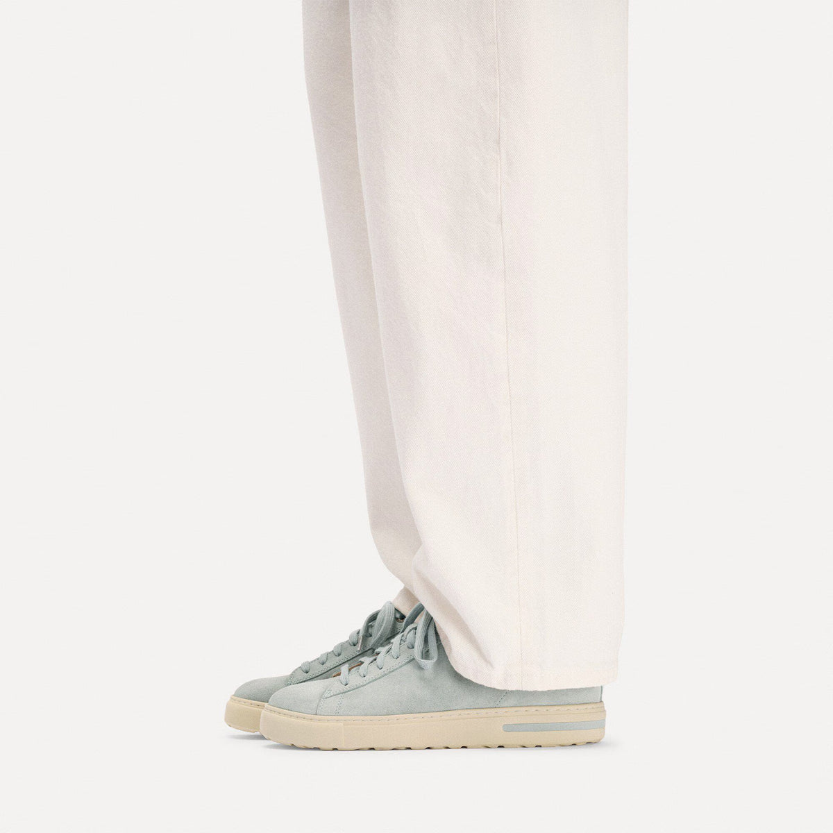 Bend Low Natural Leather/Suede