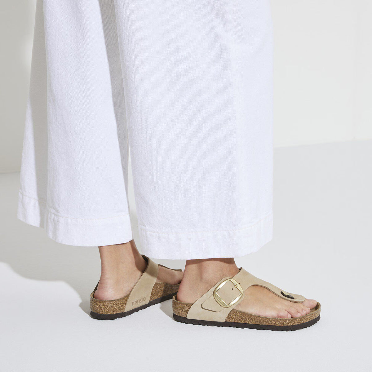 Gizeh Big Buckle Nubuk Leather
